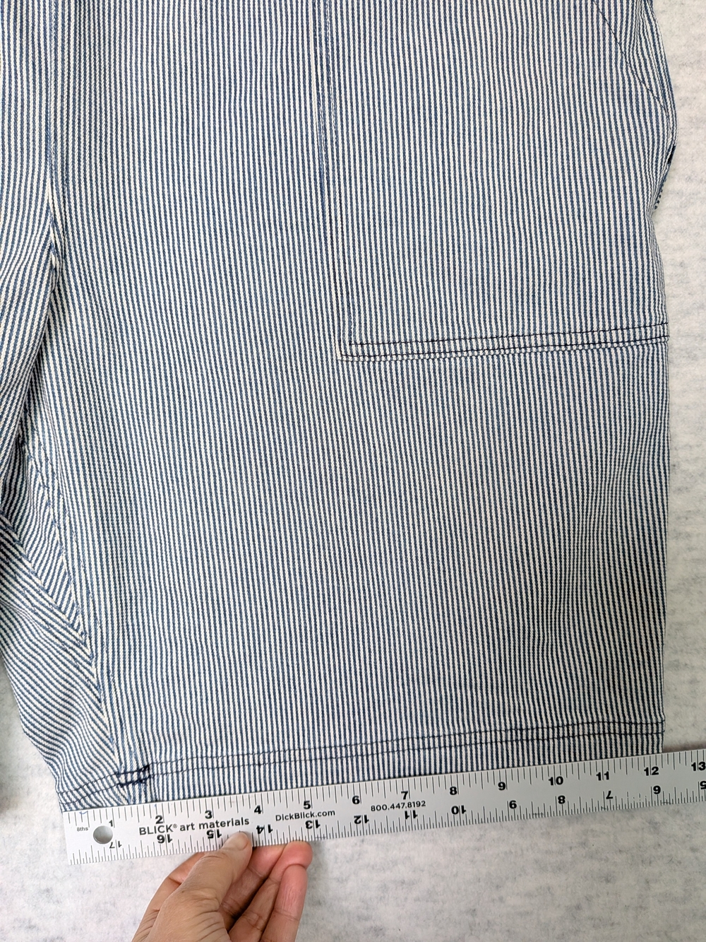 Duluth Trading Co. Rootstock Gardening Blue & White Striped Short Overalls Sz XL - Picture 6 of 16